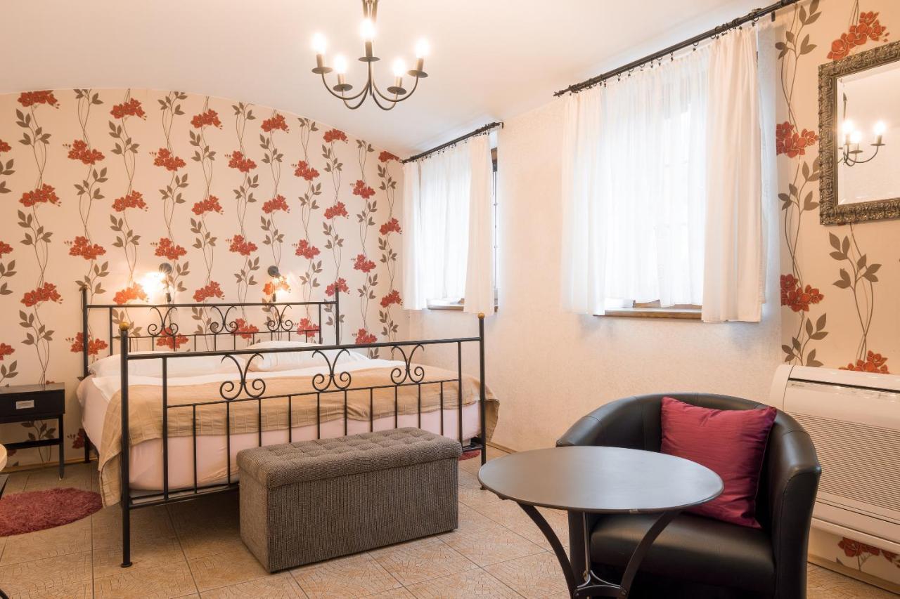 Maxant Hotel
