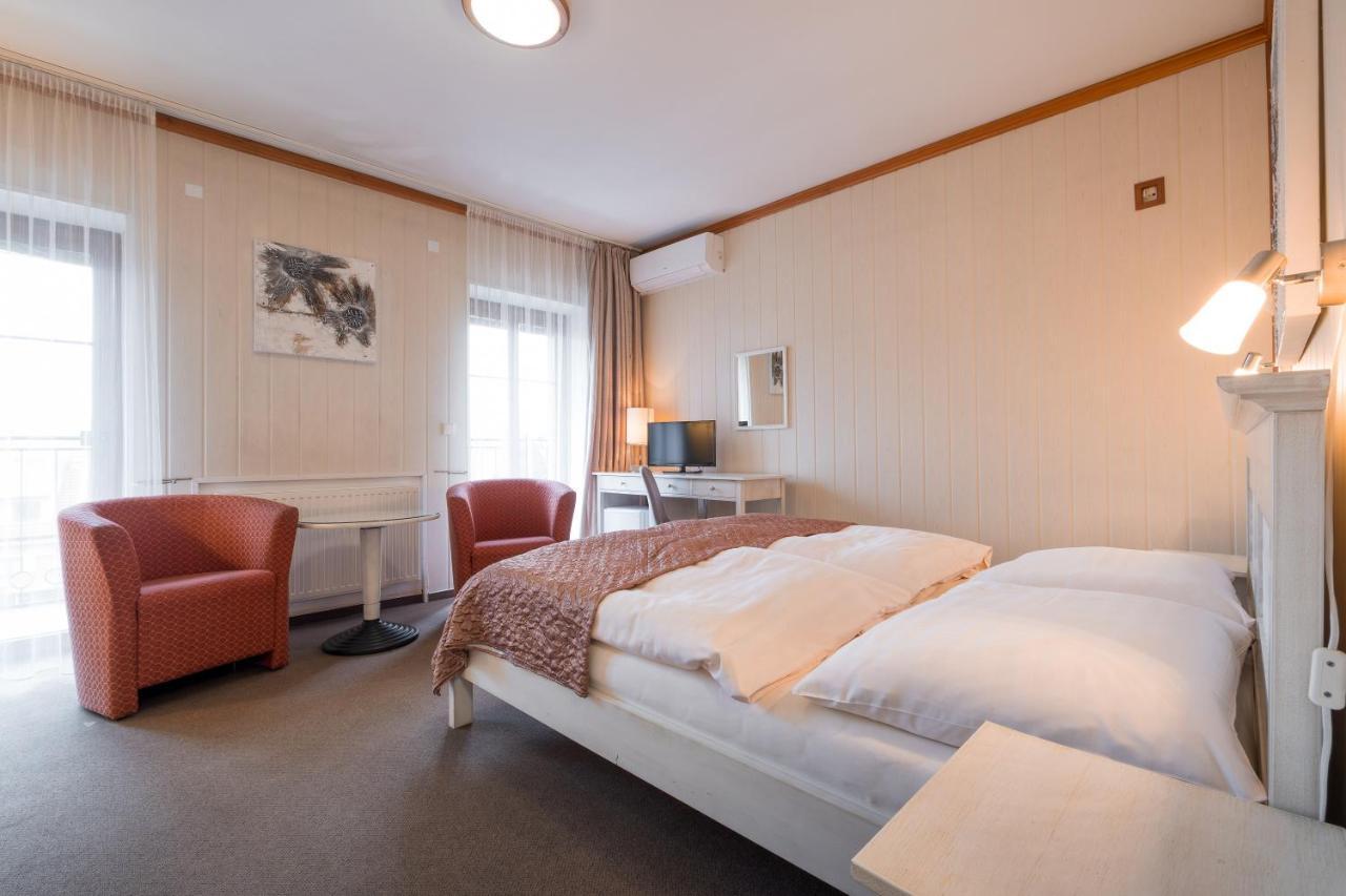 Maxant Hotel